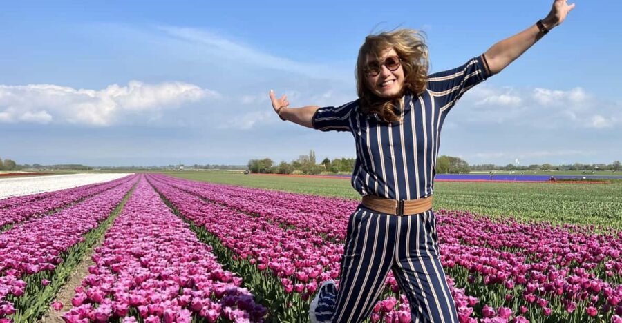 Amsterdam:Private Guided Non Touristic Tulip & Windmill Tour