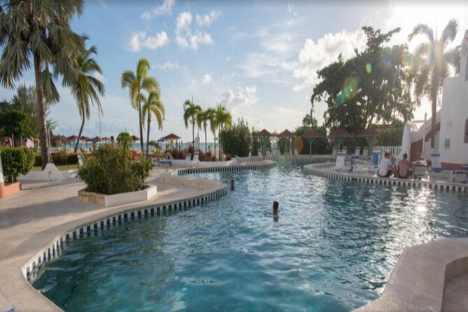 Antigua Shore Excursion: All-Inclusive Jolly Beach Resort and Spa Pass