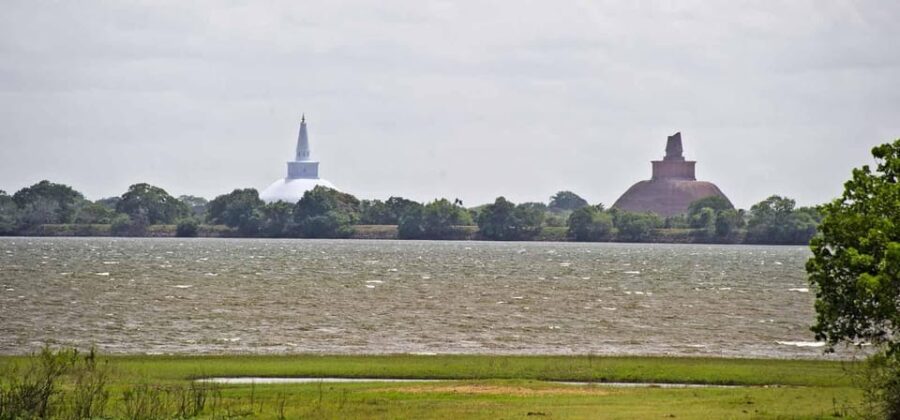 Anuradhapura & Aukana: All Inclusive Tour From Negombo