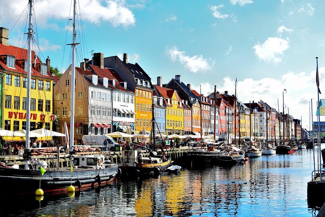 Arrival Transfer: Airport CPH to Copenhagen by Business Car