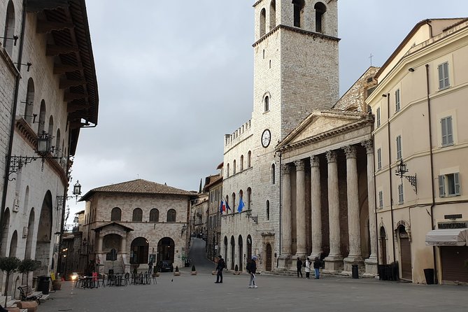 Assisi and the Second World War Review