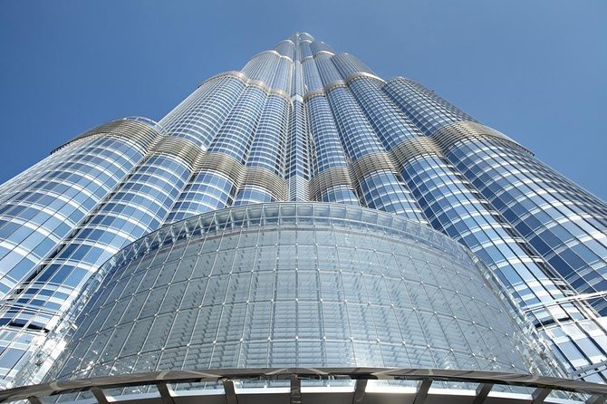 At the Top, Burj Khalifa 124/125