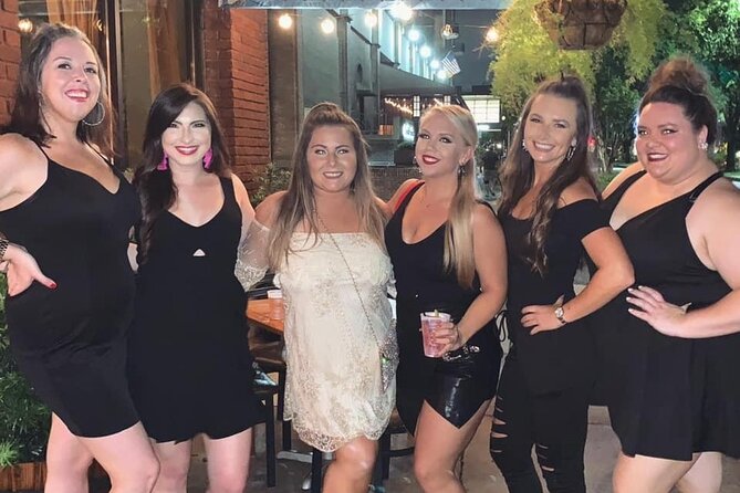 ATLANTA Yes, Queen! Drag Queen Pub Crawl - Exploring Atlantas LGBTQ+ Scene
