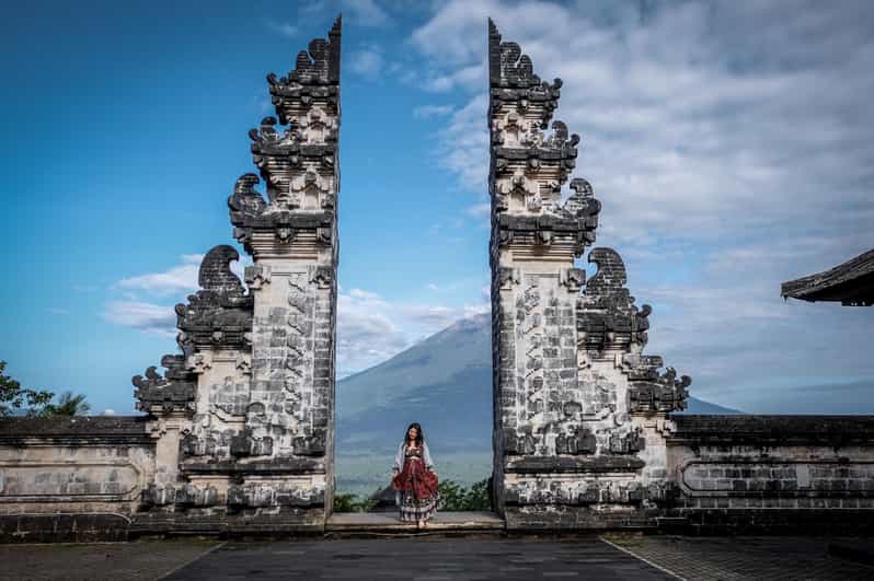 Bali: Lempuyang Temple Tour With Photographer Bali