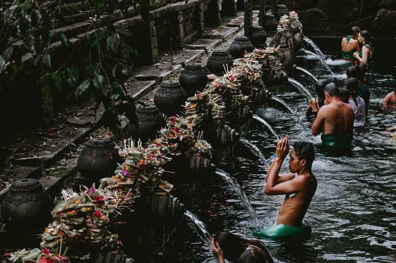 Bali: Tanah Lot, Ubud, and Waterfall Private Day Tour