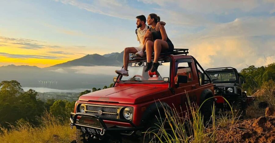 Batur Sunrise Jeep & Black Lava Tour