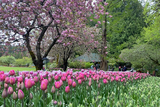 Beautiful Butchart Gardens & Victoria Highlights Private Tour
