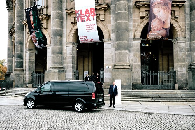 Berlin Wall & Cold War: Private Eye-Witness Black Van Half Day Tour