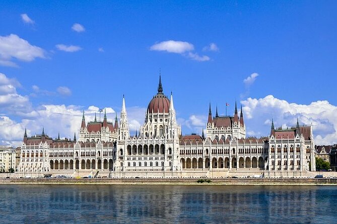 Best of Budapest Private Driving Tour