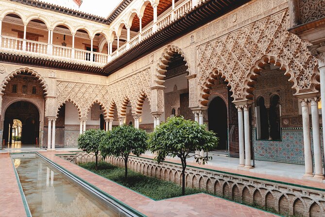 Best of Seville Walking Tour With VIP Alcazar & Cathedral