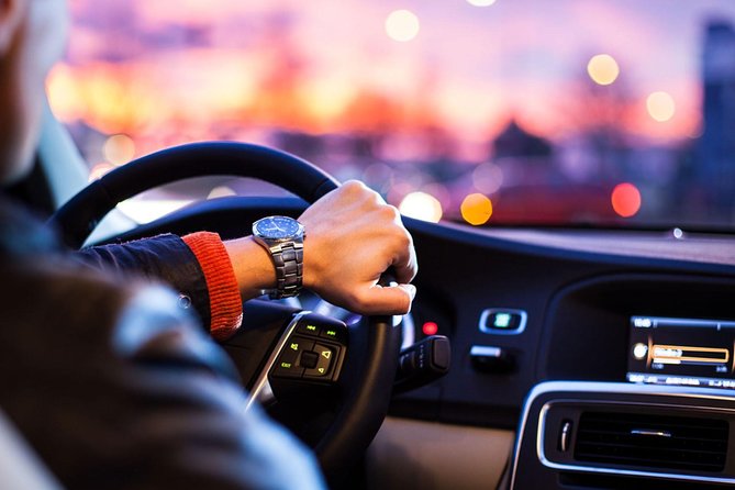 Bilbao Airport Private Arrival Transfer to Various Cities