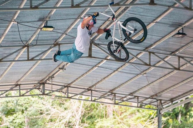 Bmx Tricks and Skating in Jaco