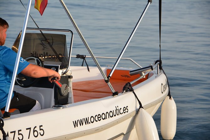 Boat Rental Without a License in Malaga