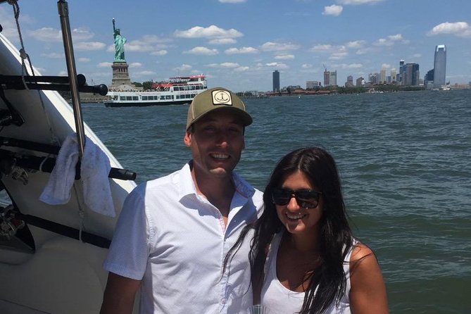 Boat Tour NYC Skyline, Statue of Liberty, Private Yacht Tour - Inclusions and Amenities