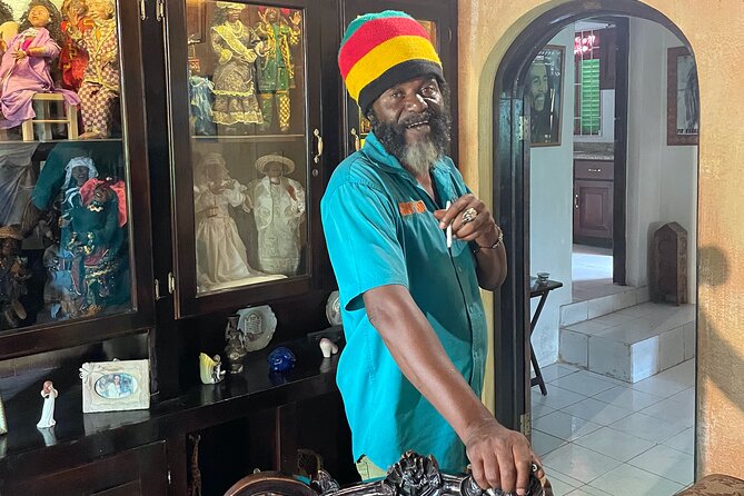 Bob Marleys Nine Mile Mausoleum Tour (Complimentary Rum Punch)