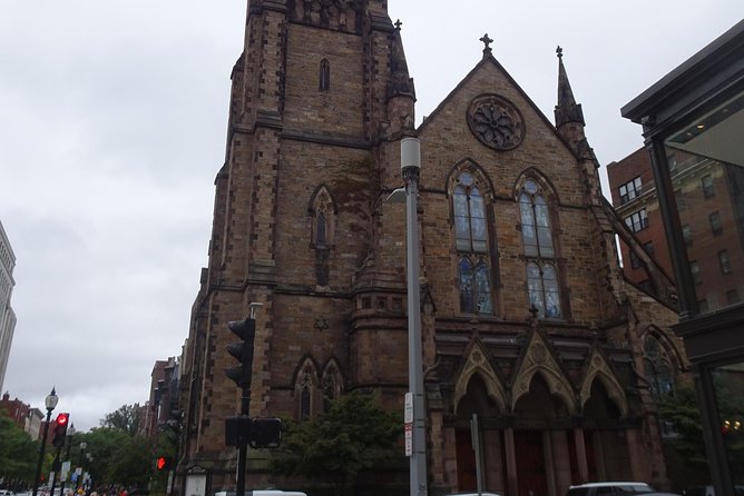 Boston Back Bay Self-Guided Walking Tour & Scavenger Hunt