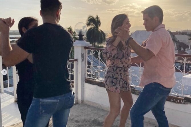 Breathtaking Rooftop Salsa Lesson and Choreography in Panama City