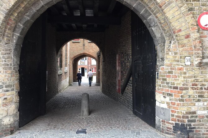 Bruges’ Legends and Hidden Treasures: A Self-Guided Audio Tour