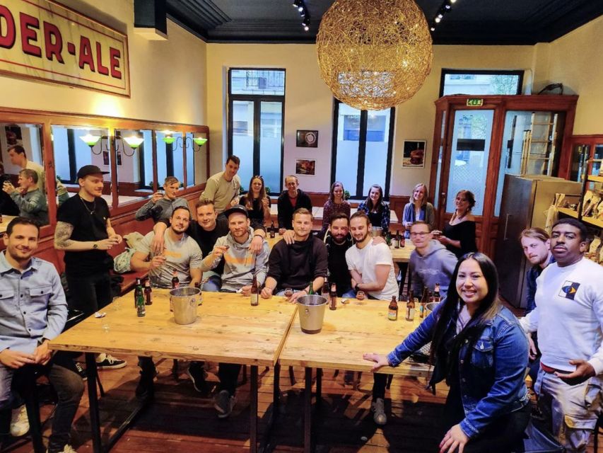 Brussels: Belgian Beer Tasting and Course at a Private Bar