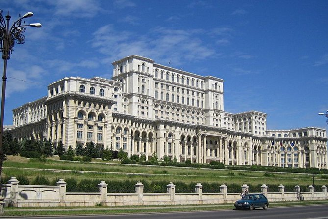 Bucharest City Tour: Private Guided Experience