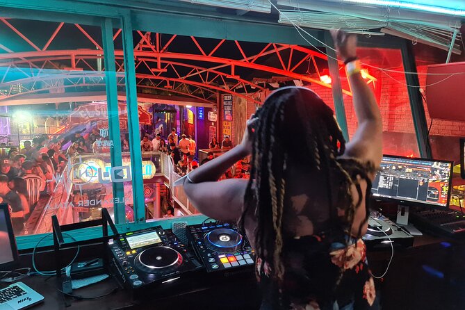 Cabo Bar Crawl - The BEST Bar and Clubs in Cabo