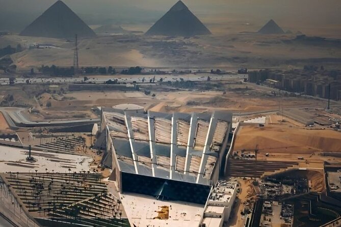 Cairo: Pyramids, Bazaar, Lunch With Female Guide