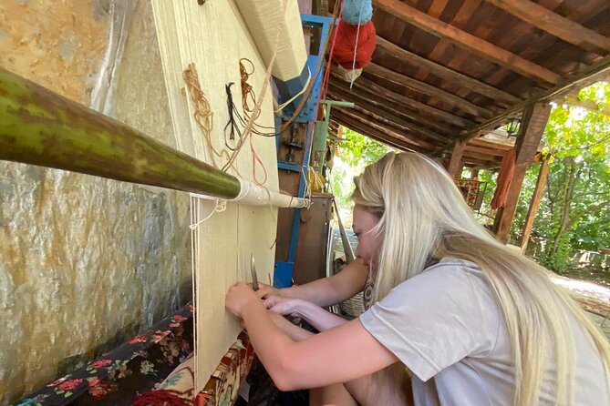 Carpet Weaving Art Lessons & Experience