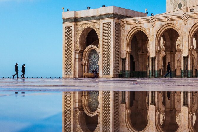 Casablanca Guided Tour With Professional Guide and Lux Vehicle