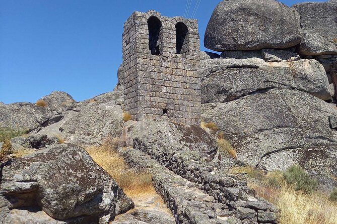 Castle of Monsanto: A Self-Guided Audio Tour of Portugals Most Famous Site - Exploring the Castle of Monsanto