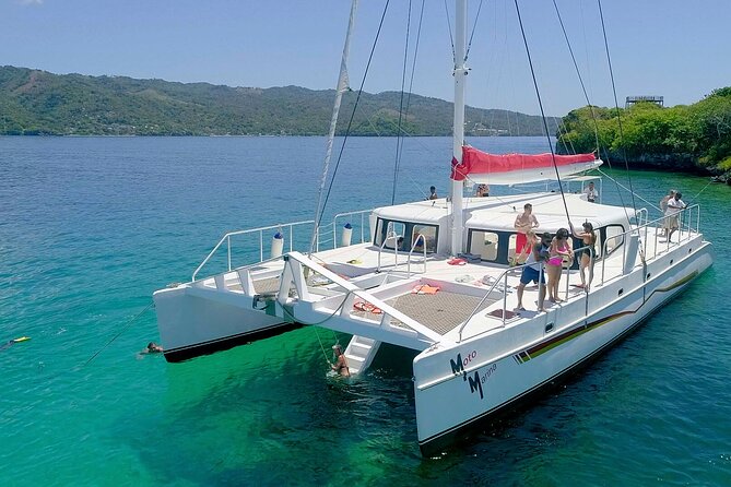 Catamaran Boat Tour With Snorkeling and Lunch - Accessibility and Participation