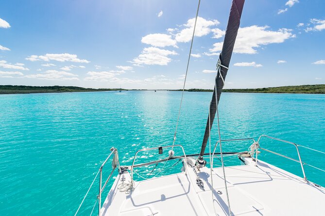 Catamaran With Open Bar Through the Lagoon of the 7 Colors