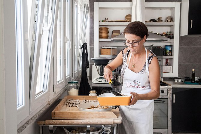 Cesarine: Home Cooking Class & Meal With a Local in Alberobello