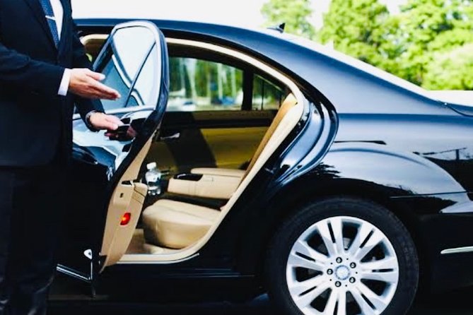 Chauffeur Service For Airport Transfers in London - Service Overview