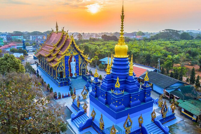 Chiang Rai Temples Private Tour: White Temple, Blue Temple & Black House