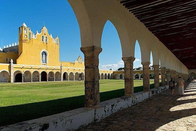 Chichen Itza, Private Cenote/Food Experience & the Magic Izamal