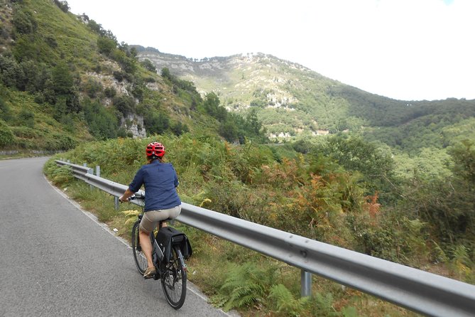 Chiunzi Pass Loop by Bicycle