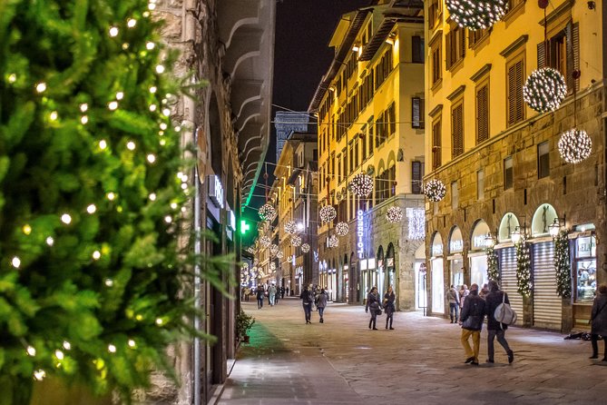 Christmas Lights Private Photo Tour in Florence