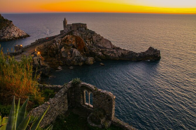 Cinque Terre Sunset Bout Tour Romantic Experience