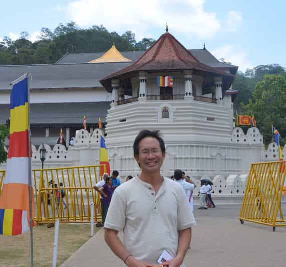 Colombo to Pinnawala & Kandy Day Tour With Tea Factory