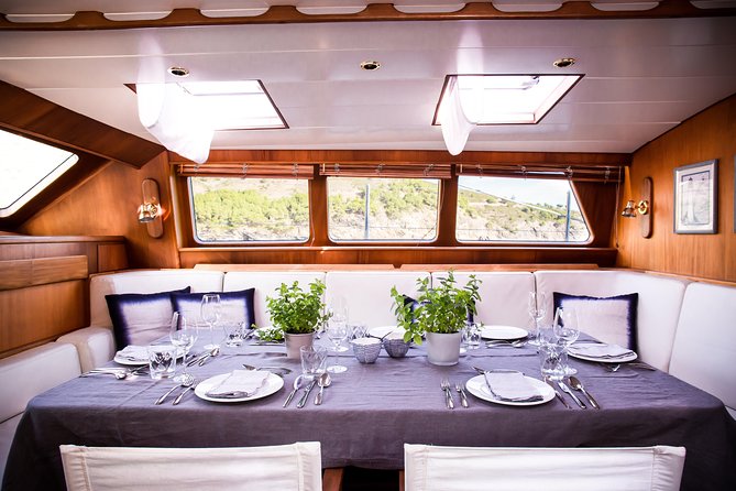 Costa Brava Sailing Tour – Day Charter 10h to 18h