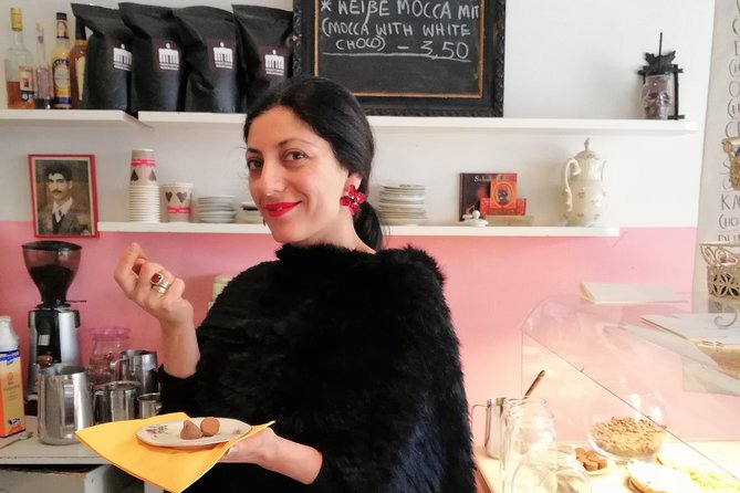 Culinary Tour Scene and East-Side-Gallery - The Dark Past and Vibrant Present