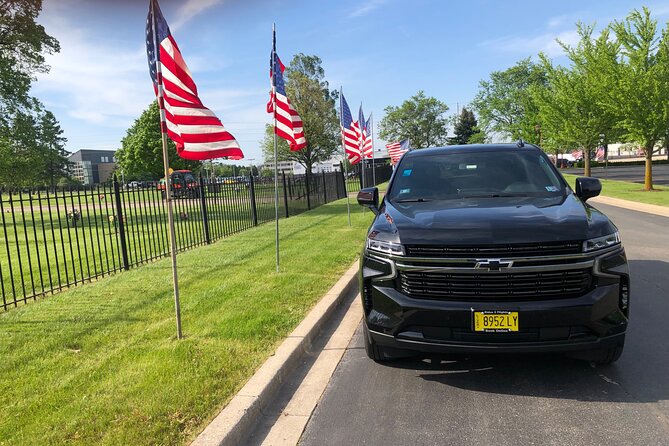Curbside SUV Transfer From ORD to Downtown Chicago