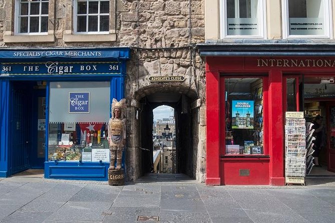 Curious Tales of the Royal Mile – Private Walking Tour