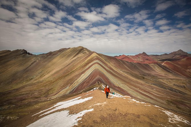 Cusco: Full Day Trekking in Palccoyo Mountain With Lunch