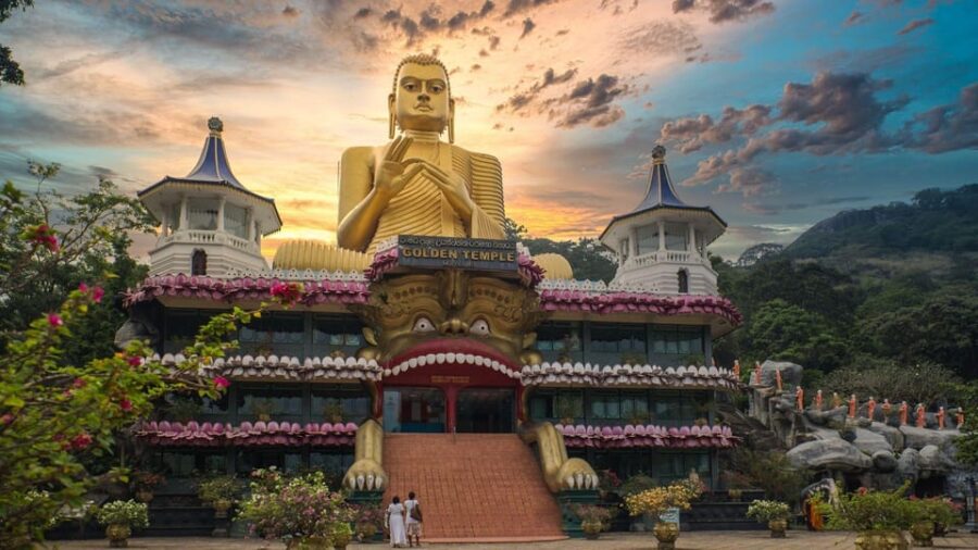 Dambulla & Polonnaruwa: All Inclusive Tour From Colombo