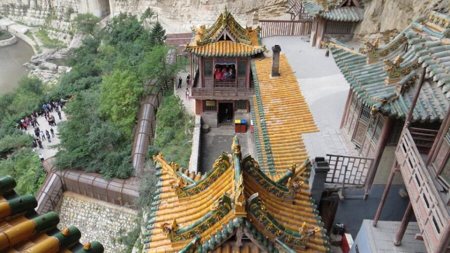 Datong: Private Day Tour to Hanging Temple & Yingxian Pagoda