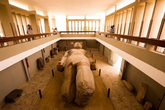 Day Tour to Giza Pyramids & Sphinx & Memphis & Sakkara
