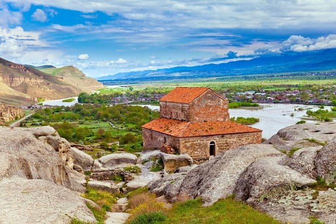 Day Trip to Mtskheta – Jvari Gori – Uplistsikhe Cave Town