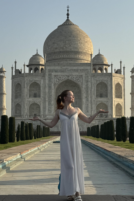 Delhi: Sunrise Taj Mahal & Agra Fort Tour With Transfers