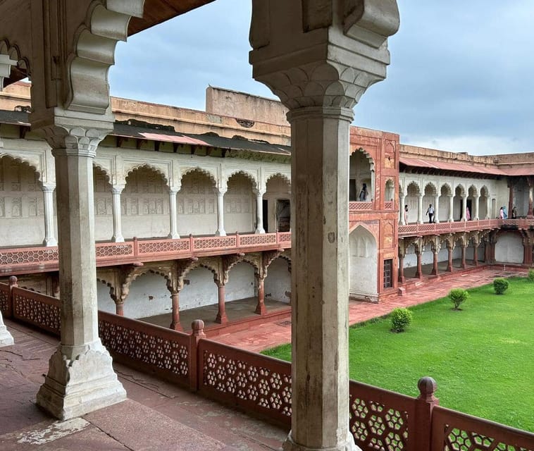 Delhi to Agra: One-Day Iconic Tour